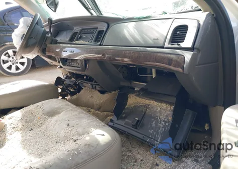 2010 Mercury Grand Marquis Ls (Fleet Only) из США, поврежденный, VIN 2MEBM7FV0AX627422